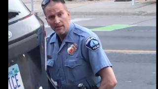Detienen al policía implicado en la muerte de afroamericano en EEUU