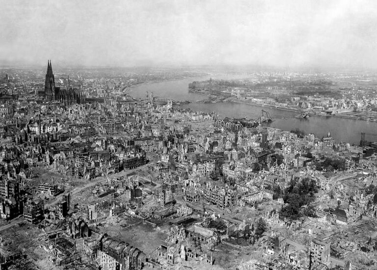 Hace 75 años el Estado Mayor Hitleriano firmó la rendición de Alemania en la II Guerra Mundial