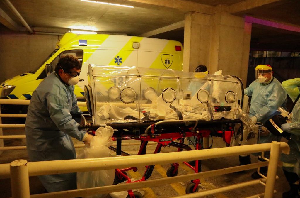 Científicos alertan que Chile podría tener hasta 70 mil muertes por COVID-19 y llaman a endurecer cuarentenas
