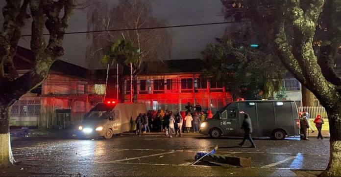 Presentan querella por actuar de «civiles armados en conjunto con funcionarios policiales» en desalojo de Municipalidades