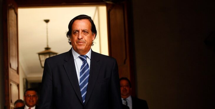 Víctor Pérez renuncia al Ministerio del Interior tras la aprobación de la Acusación Constitucional en su contra